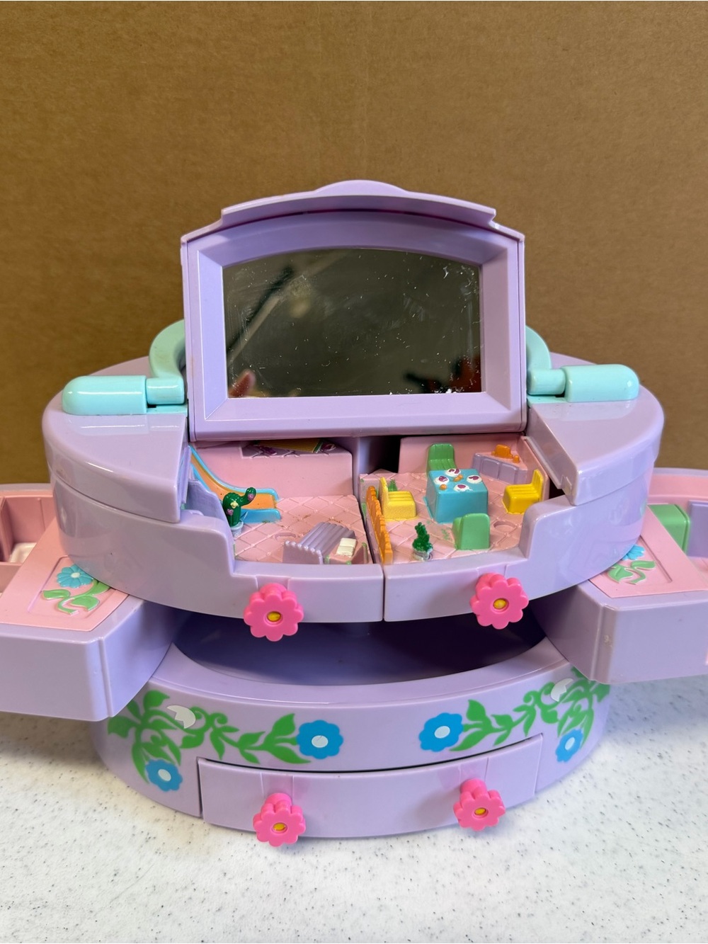 Polly Pocket Vintage 1991 PULLOUT PLAYHOUSE Jewelry Box Great Condition 3 Dolls - Picture 6 of 10